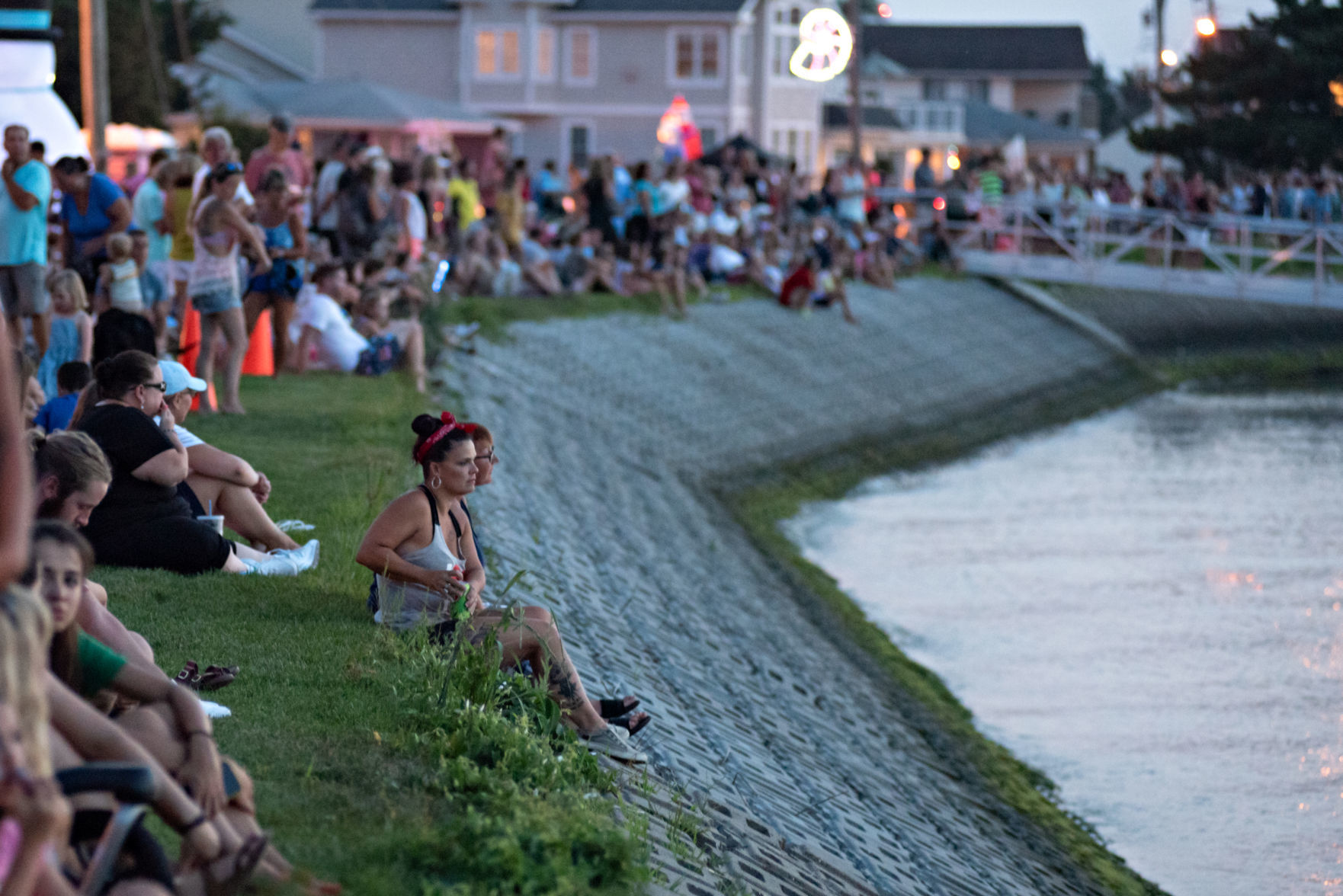 071919_nws_wildwoodxmasinjuly